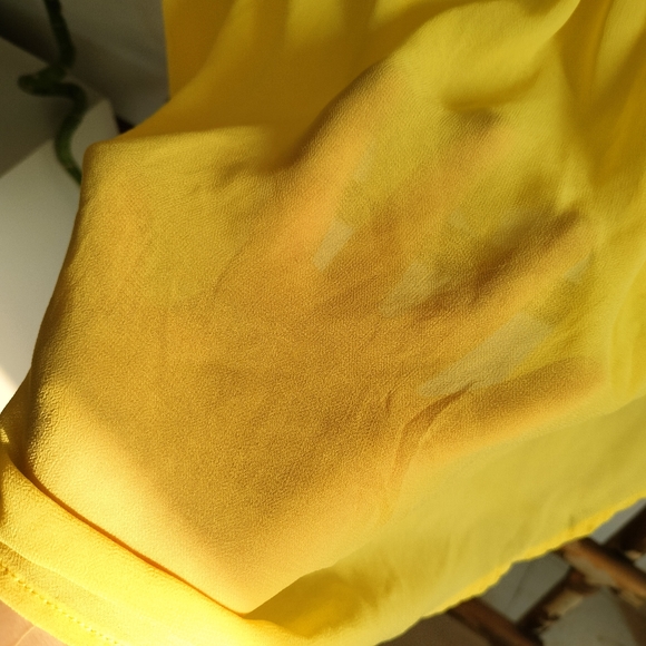 Plus Peplum Lace Flowy Top - Picture 15 of 15